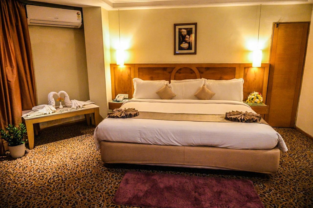 Katriya Hotel And Tower Hyderabad Luaran gambar