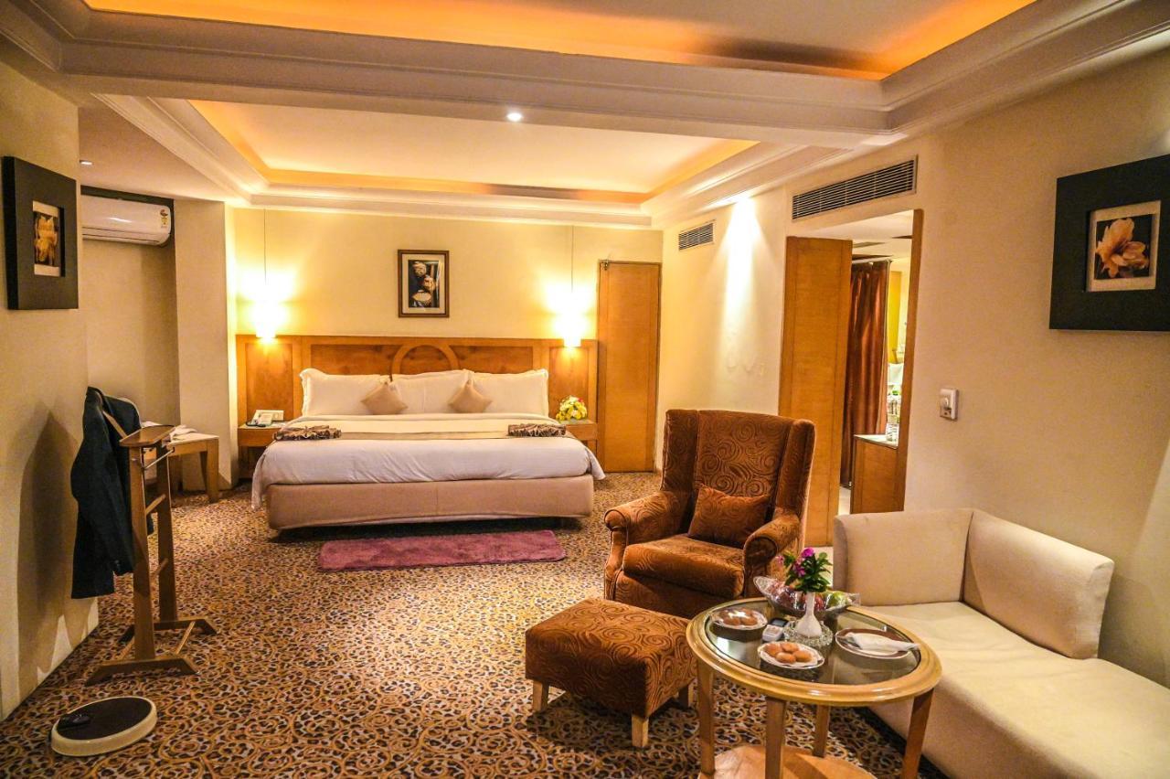 Katriya Hotel And Tower Hyderabad Luaran gambar