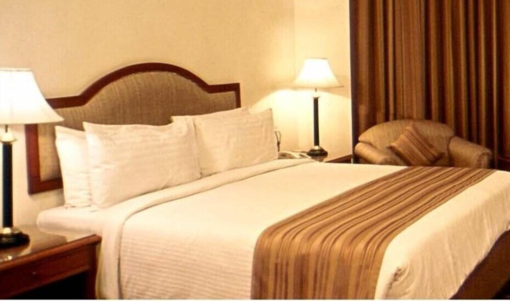 Katriya Hotel And Tower Hyderabad Luaran gambar