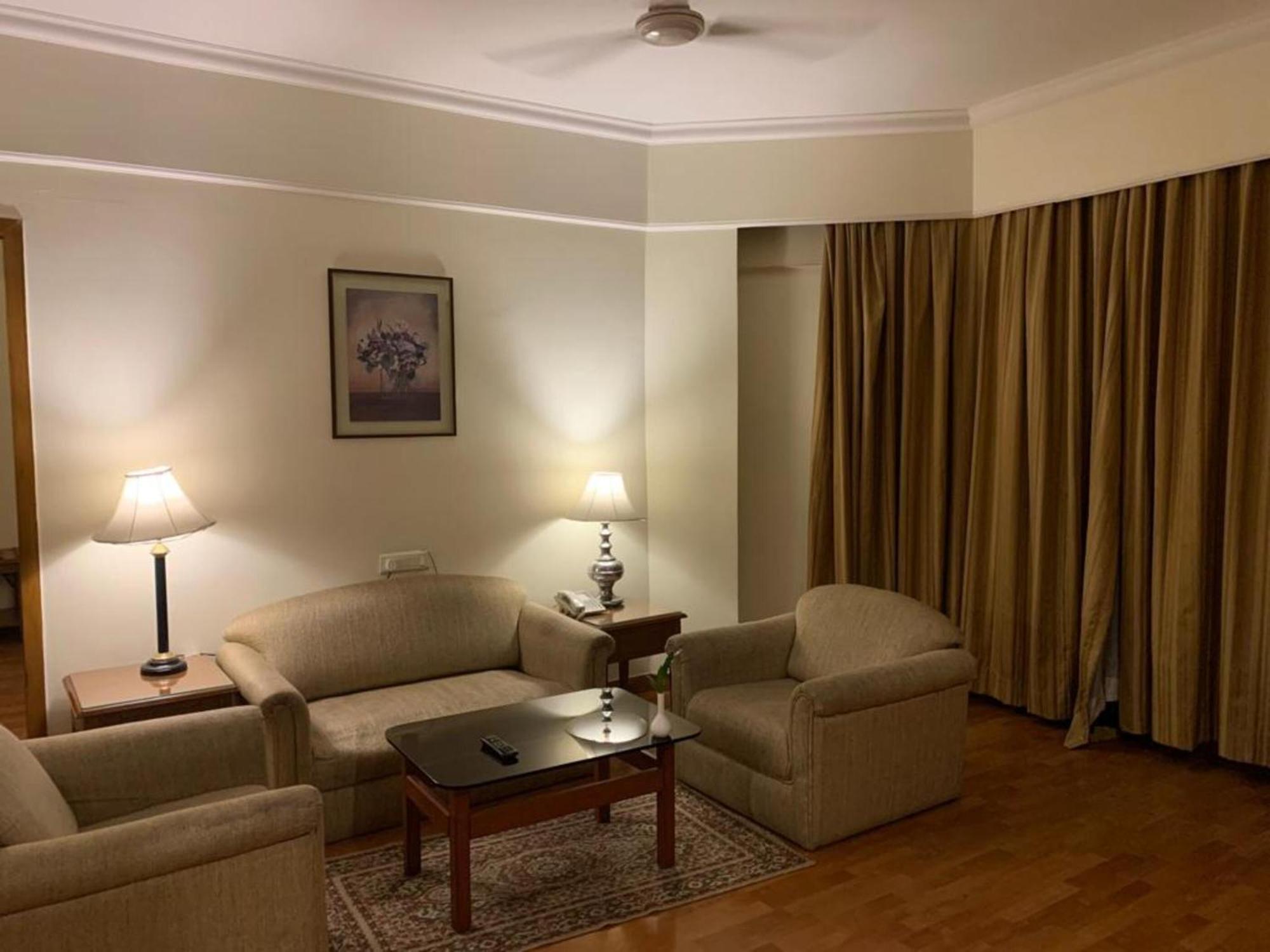 Katriya Hotel And Tower Hyderabad Luaran gambar
