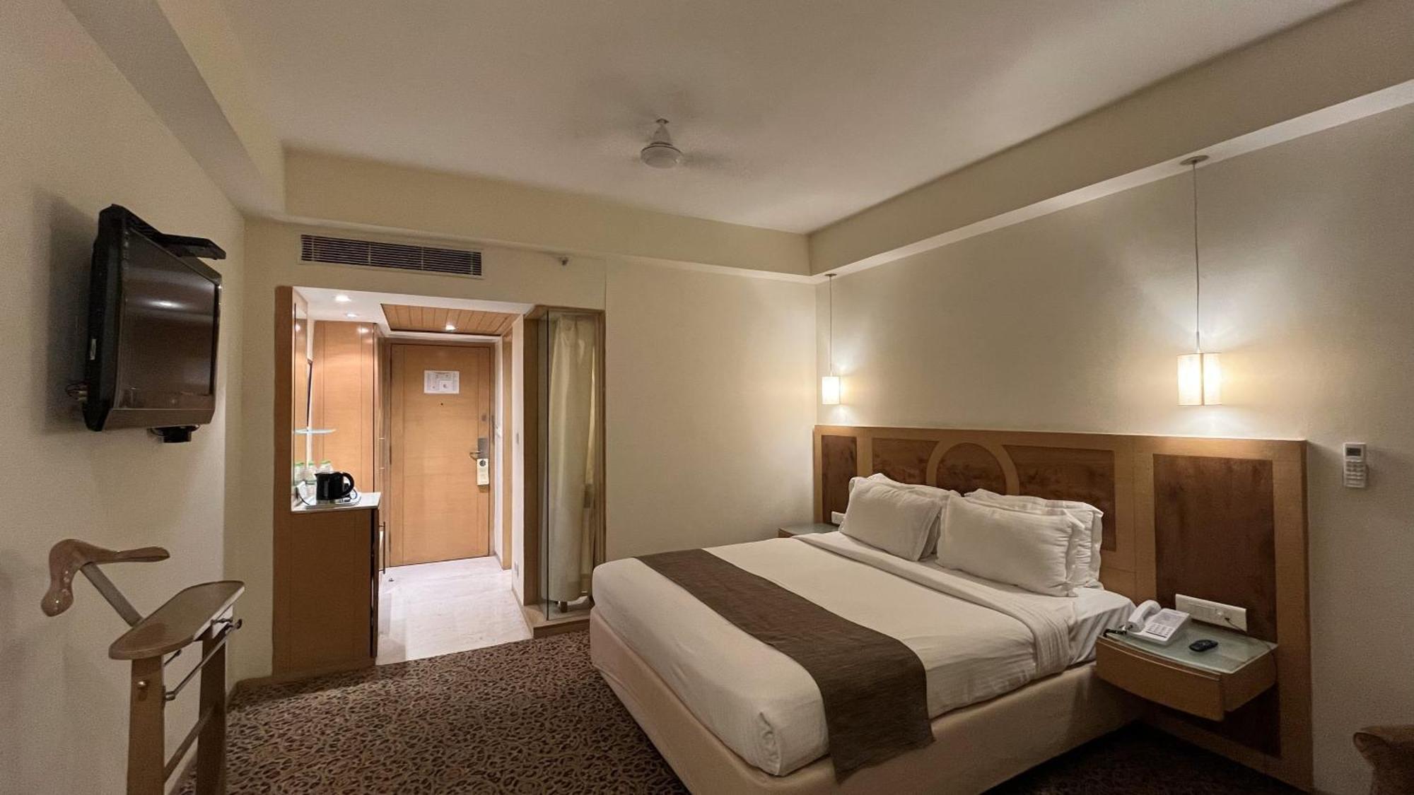 Katriya Hotel And Tower Hyderabad Luaran gambar