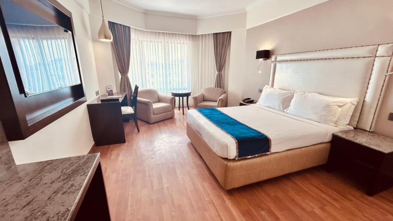 Katriya Hotel And Tower Hyderabad Luaran gambar