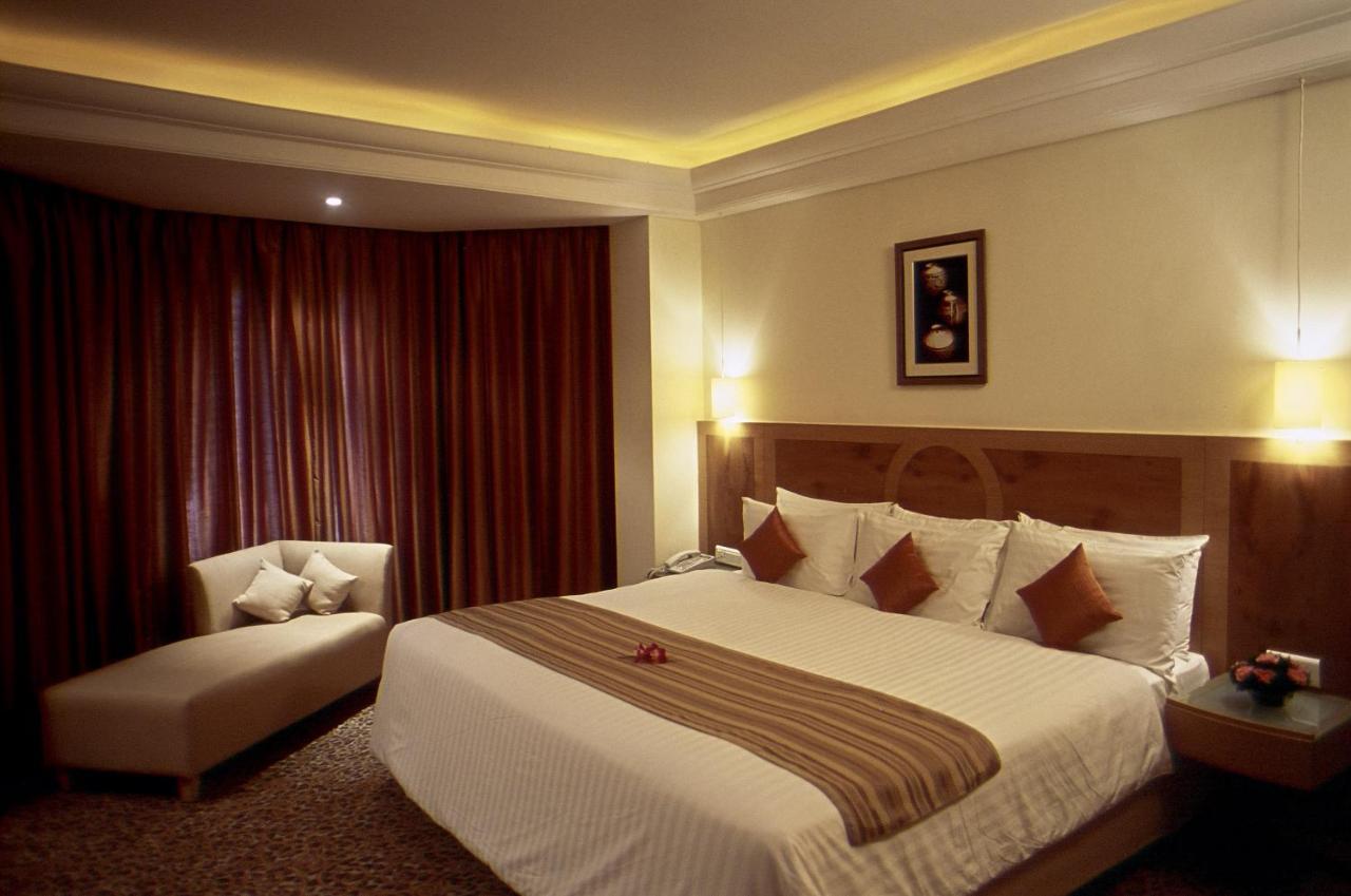 Katriya Hotel And Tower Hyderabad Luaran gambar