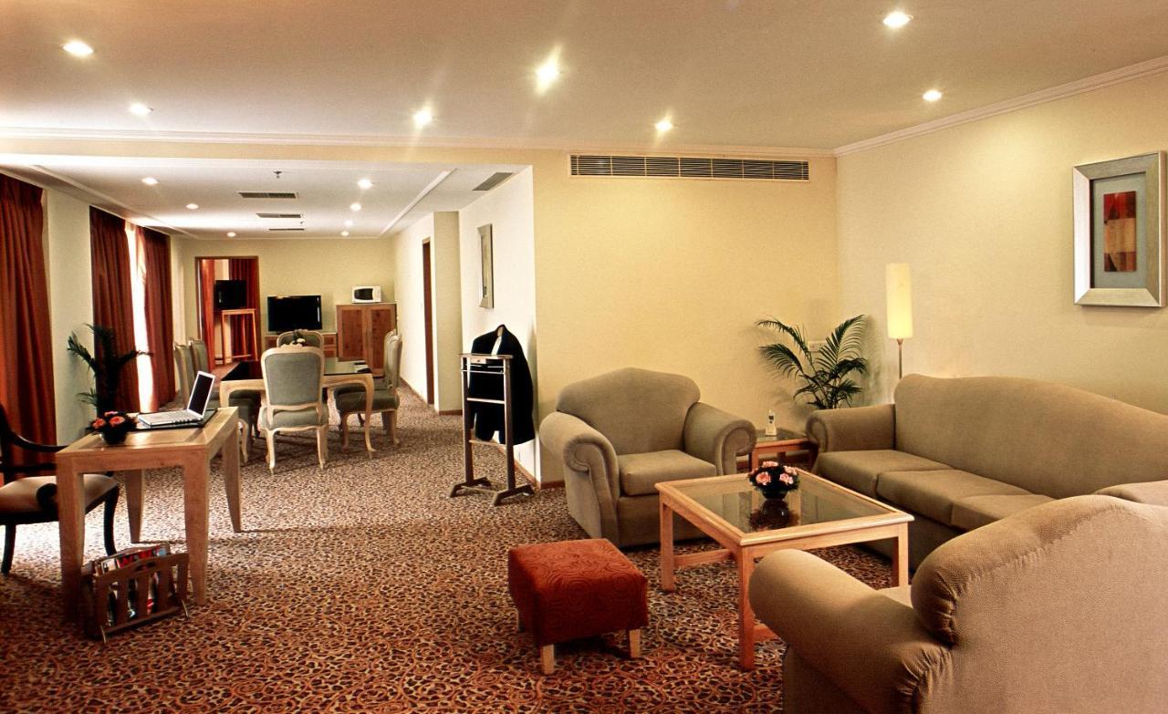 Katriya Hotel And Tower Hyderabad Luaran gambar